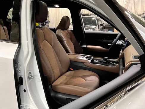 Used 2025 Toyota Grand Highlander AWD Hybrid image 8