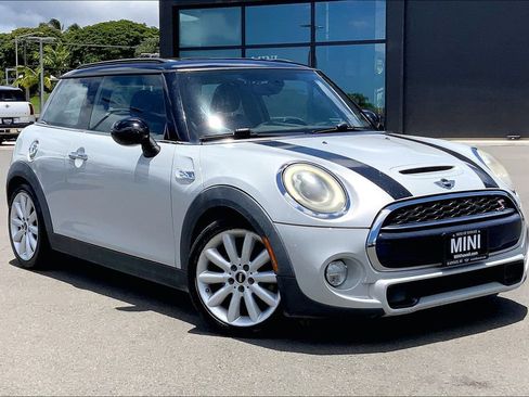 Used 2015 MINI Cooper S FWD image 1