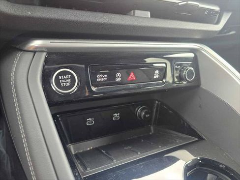 Used 2025 Audi Q5 Premium Plus w/ Premium Plus AWD/4WD image 29