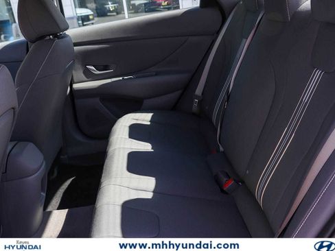 New 2025 Hyundai Elantra Sport FWD image 16