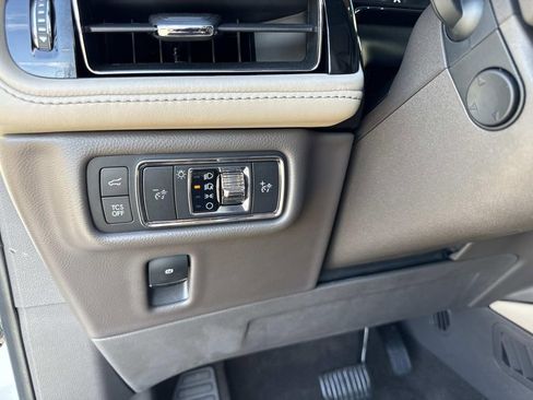 Used 2021 Lincoln Nautilus Reserve w/ Equipment Group 201A image 31