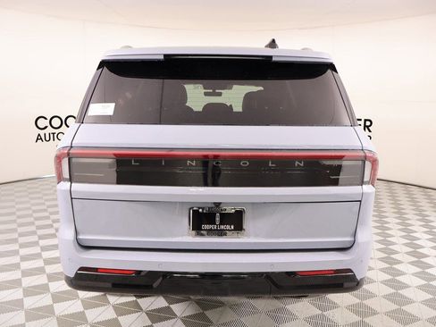 New 2026 Lincoln Navigator Reserve AWD/4WD image 24