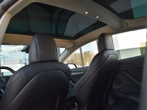 Used 2021 Tesla Model 3 Standard Range Plus image 15