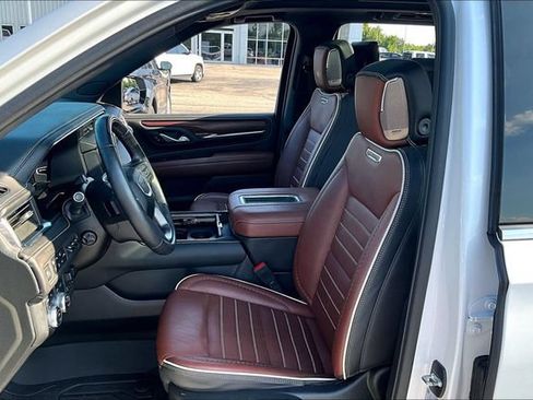 Used 2024 GMC Yukon Denali Ultimate AWD/4WD image 21