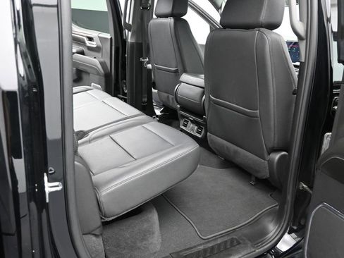 Certified 2024 GMC Sierra 1500 SLT image 35