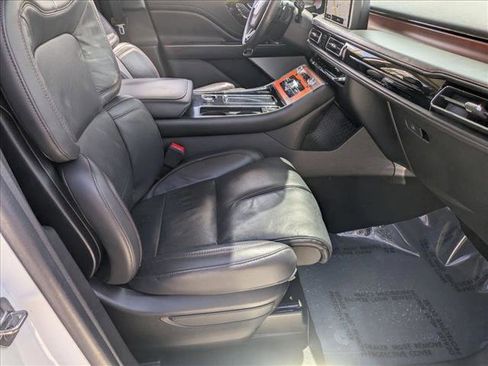 Used 2022 Lincoln Aviator Reserve w/ Equipment Group 201A RWD image 19