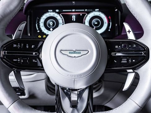 Used 2024 Aston Martin DB12 Coupe image 11