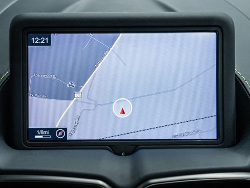 Used 2022 Aston Martin V8 Vantage Roadster image 16