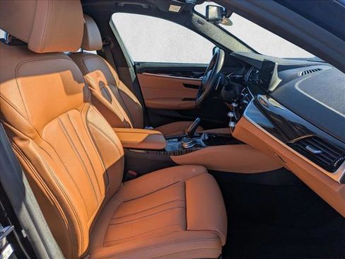 Used 2018 BMW 530e w/ M Sport Package 2 image 21