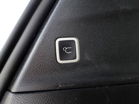 Used 2019 Chrysler Pacifica Touring-L Plus w/ Advanced Safetytec Group image 30