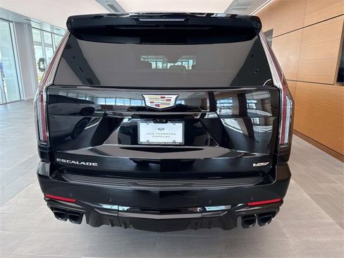 Used 2025 Cadillac Escalade V image 3