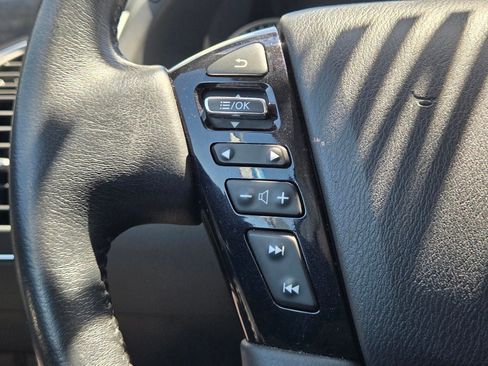 Used 2024 Nissan Armada SV AWD/4WD image 26