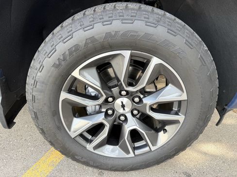 Used 2024 Chevrolet Silverado 1500 RST w/ Z71 Off-Road Package image 28