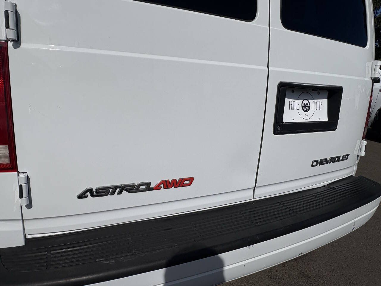 Used 2003 Chevrolet Astro Passenger AWD image 2