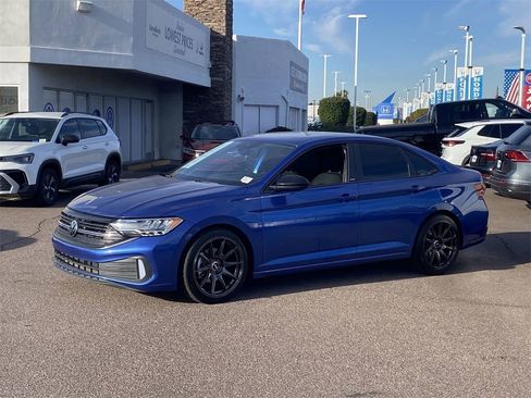 Certified 2024 Volkswagen Jetta Sport image 3