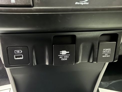 Used 2023 Honda Odyssey Touring image 37