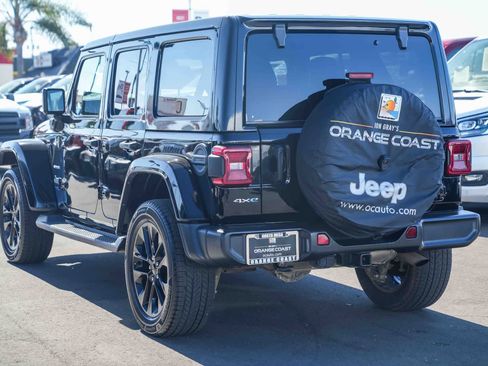 Used 2021 Jeep Wrangler Unlimited Sahara w/ Cold Weather Group image 6