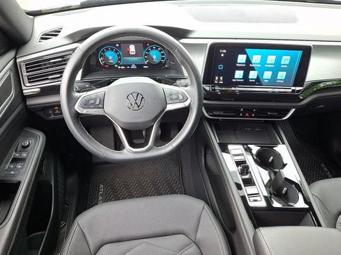 Certified 2025 Volkswagen Atlas Cross Sport SE AWD/4WD image 11