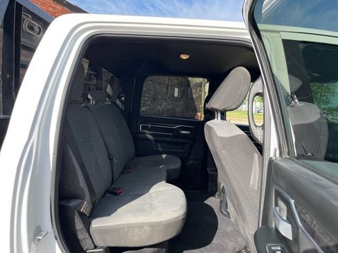Used 2024 RAM 3500 4x4 Crew Cab DRW image 19