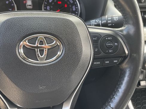 Used 2019 Toyota RAV4 XLE image 25