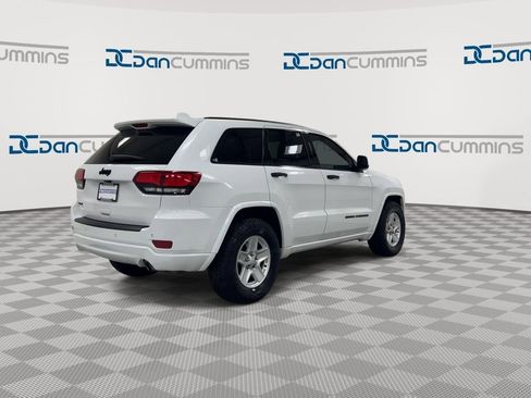 Used 2019 Jeep Grand Cherokee Altitude AWD/4WD image 8