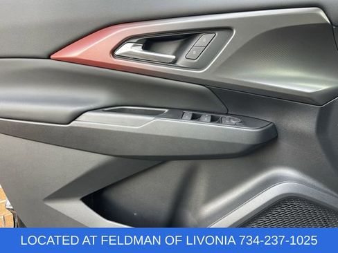 Used 2024 Chevrolet Equinox EV RS image 20