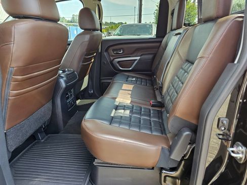 Used 2018 Nissan Titan Platinum Reserve w/ Platinum Utility Package AWD/4WD image 11
