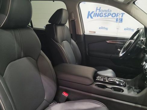 Used 2025 Honda Pilot Elite image 26