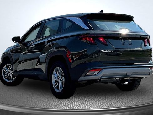 Used 2025 Hyundai Tucson SE FWD image 4