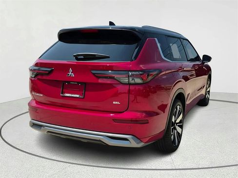 New 2025 Mitsubishi Outlander SEL image 6