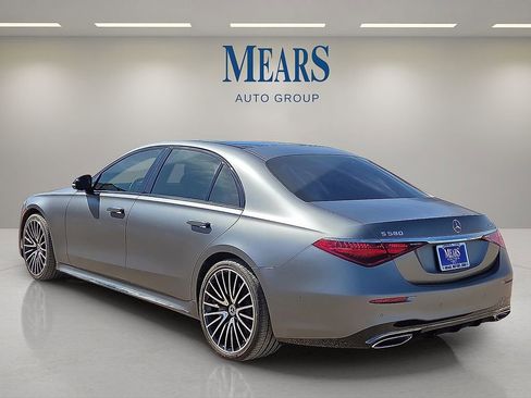 Used 2023 Mercedes-Benz S 580 4MATIC Sedan image 3