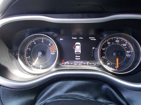 Used 2016 Jeep Cherokee Trailhawk image 33