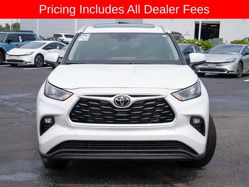 Certified 2026 Toyota Highlander XLE AWD/4WD image 2
