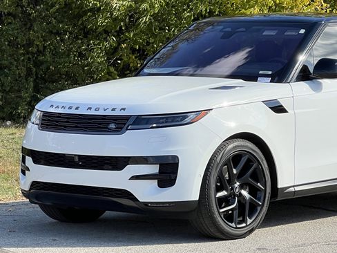 Used 2023 Land Rover Range Rover Sport SE image 9