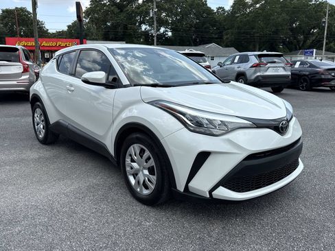 Used 2021 Toyota C-HR LE FWD image 7