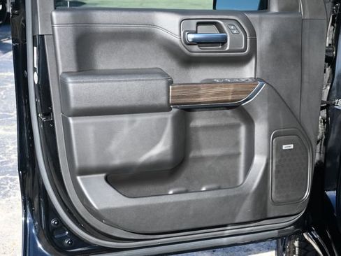 Used 2019 Chevrolet Silverado 1500 LT Trail Boss image 10