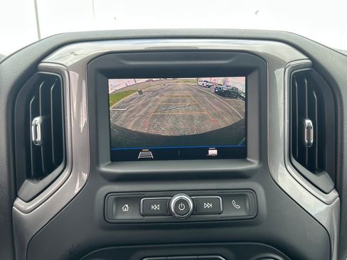 Used 2022 Chevrolet Silverado 1500 Custom w/ Safety Confidence Package AWD/4WD image 18