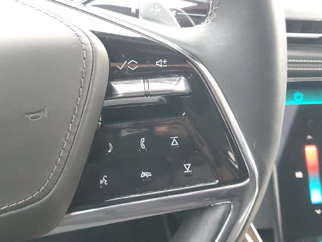 Used 2025 Cadillac Escalade ESV Premium Luxury Platinum w/ LPO, Floor Liner Package AWD/4WD image 20