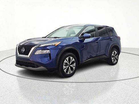 Used 2023 Nissan Rogue SV image 4