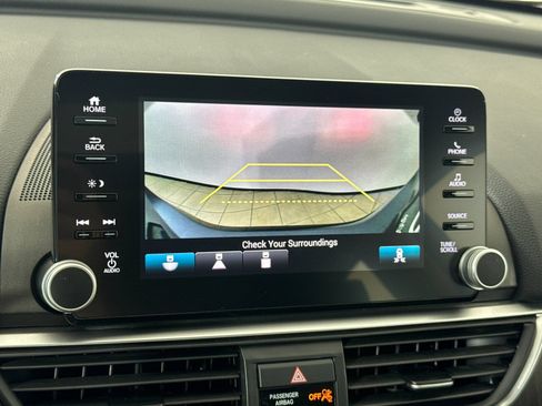 Used 2018 Honda Accord EX-L image 18