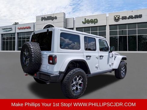 Used 2022 Jeep Wrangler Unlimited Rubicon AWD/4WD image 3