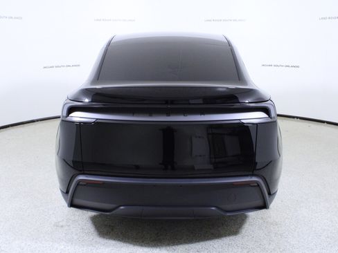 Used 2026 Tesla Model Y 2WD image 6