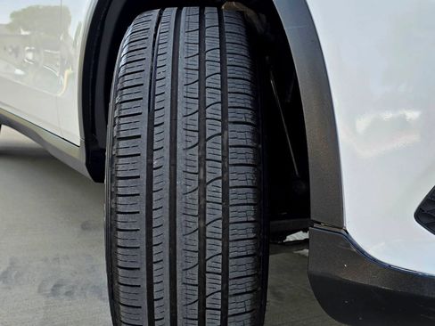 Used 2018 Mercedes-Benz GLC 300 4MATIC image 56
