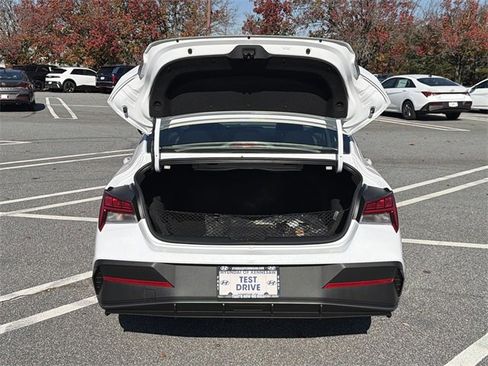 New 2026 Hyundai Elantra Blue image 18