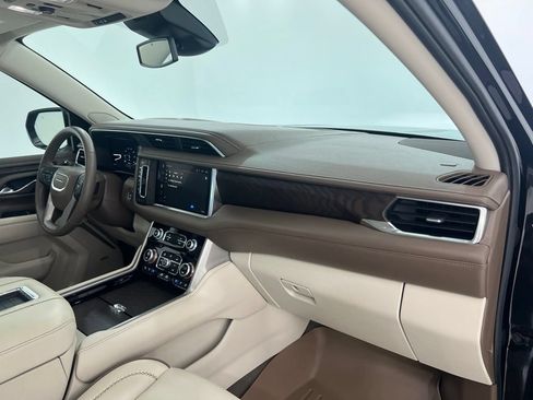Used 2023 GMC Yukon Denali RWD image 28