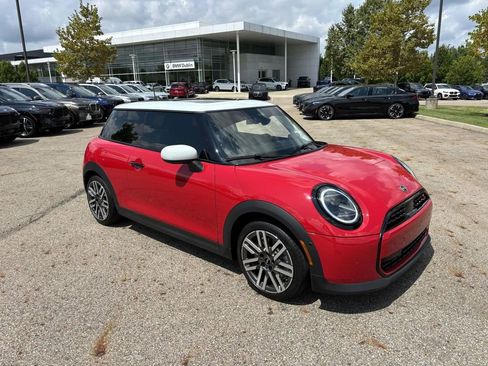 Certified 2025 MINI Cooper S image 1
