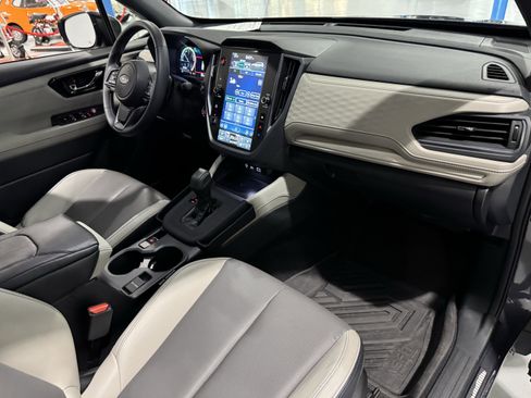 Used 2025 Subaru Forester Limited image 39