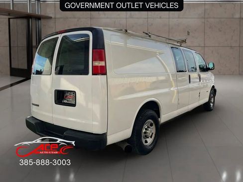Used 2010 Chevrolet Express 2500 Extended image 7