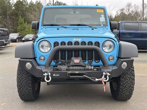 Used 2018 Jeep Wrangler Sport image 3