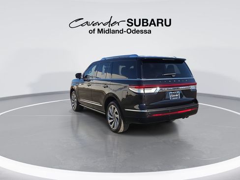 Used 2023 Lincoln Navigator Reserve AWD/4WD image 6